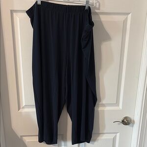 CJ Banks Navy Wide Leg Capris Pants